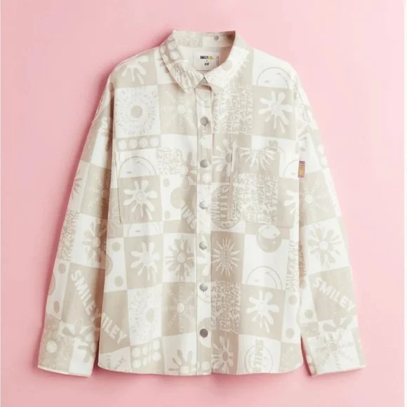✨ H&M x Smiley Oversized Button-Up Shacket✨ - Picture 2 of 4
